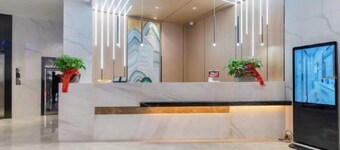 BoYue Hotel (Yiwu International Trade City)