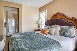 3 bedrooms, desk, iron/ironing board, travel cot - Pool & Spa | Gated Community | Walk to Festivals! (Indio)