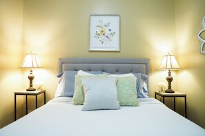 3 bedrooms, iron/ironing board, WiFi, bed sheets
