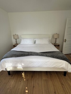 4 bedrooms, iron/ironing board, free WiFi, bed sheets