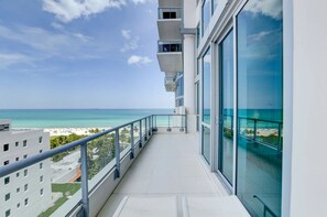 Property grounds - The Setai Residences Private Residence. Beach Access + Hotel Amenities (Miami Beach)