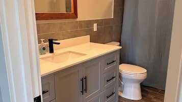 淋浴设施、吹风机