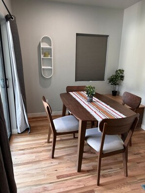 Immagine non classificata, 5 di 9, pulsante