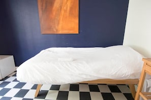 1 chambre, fer et planche à repasser, Wi-Fi, draps fournis