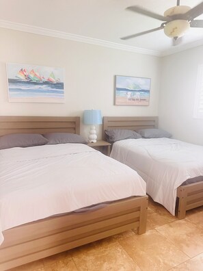 3 chambres, fer et planche à repasser, lit parapluie, Wi-Fi gratuit