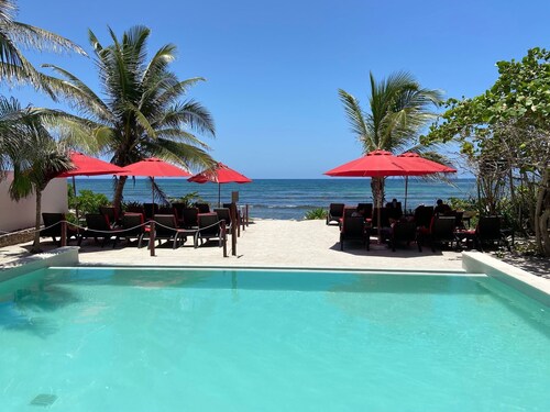 Luxury Maya Riviera Akumal Jungle Retreat 2 BR - Pool - Balcony - Gated Resort 