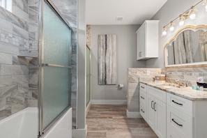 Bathroom - Charming 3/2 Beach House w/ Pool & Golf Cart Included - 1 Min Walk to Beach (Panama City Beach)