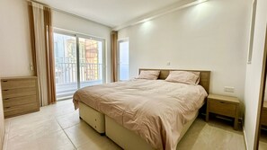 2 bedrooms, iron/ironing board, WiFi, bed sheets - Dp Penthouse Paceville By The Sea (San Giljan)