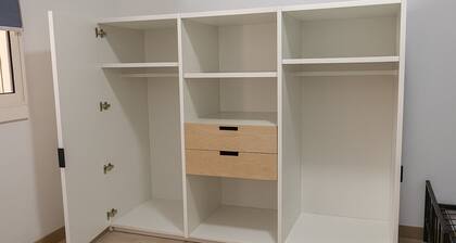 Modern 2-BdRm Ground Floor w/Free Parking WiFi AC Dishwasher Washer/Dryer Metro!