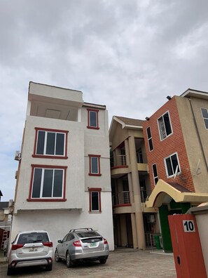 Front of property - Bel View Apartment (Accra)