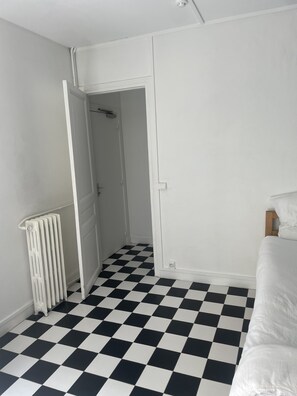 1 Schlafzimmer, Schreibtisch, Bügeleisen/Bügelbrett, WLAN