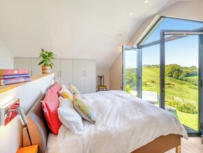 6 bedrooms, free WiFi, bed sheets