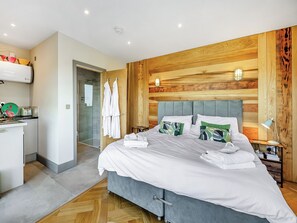 6 habitaciones, wifi gratis y ropa de cama