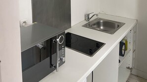 Private kitchen - Au Pied de la Butte Montmartre Avec Toutes Sortes de Commerces à Moins de 5 Mins (Paris)