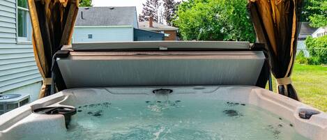 Bañera de hidromasaje exterior