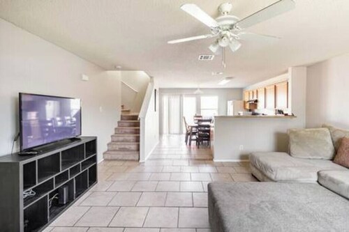 Charming 3-bedroom house with WiFi and Workspace15min from Downtown Dallas