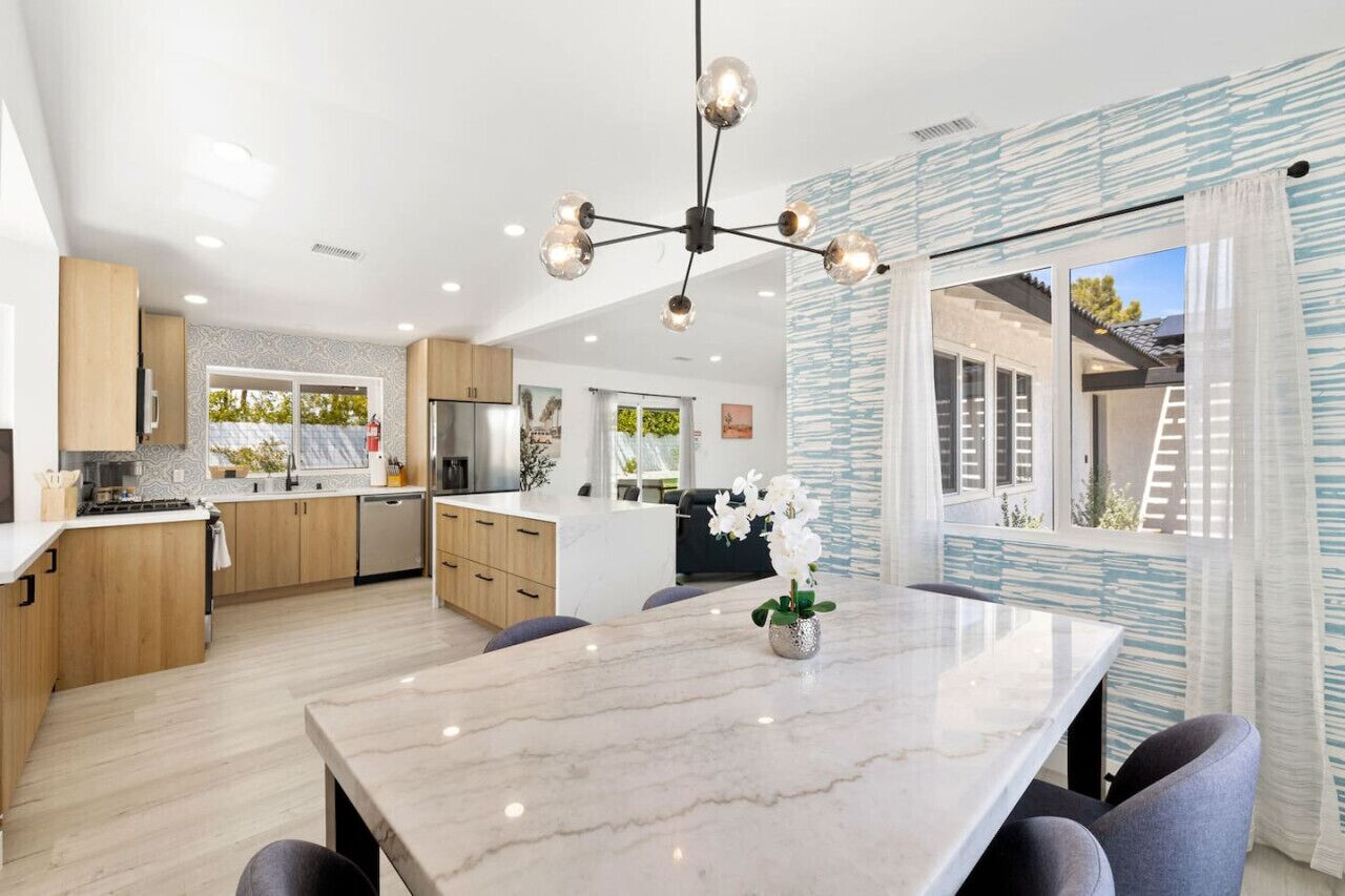 冰箱、微波炉、烤箱、炉灶