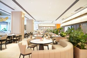 Unclassified image, 3 of 46, button - Shaoxing Shangyu Radisson Wanjin Hotel (Shaoxing)