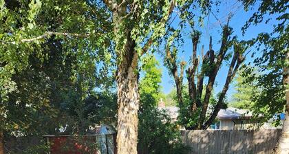 Spacious 3 bdrm home in quiet neighborhood in Quincy