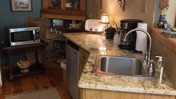 Fridge, microwave, coffee/tea maker, electric kettle