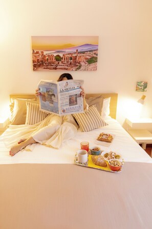 2 bedrooms, desk, iron/ironing board, travel cot - Sicilian Experience • 170sqm Historic Center (Catania)