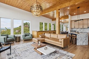 تلفزيون ذكي، ألعاب فيديو