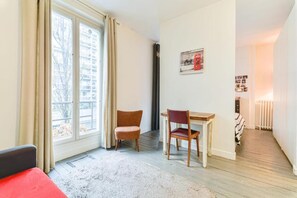 1 Schlafzimmer, Schreibtisch, Bügeleisen/Bügelbrett, WLAN