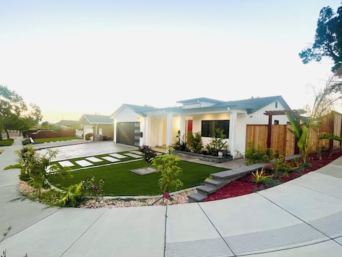 Cozy Private Entrance -bedroom house with AC Silicon Valley in charming San Jose