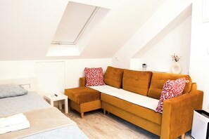 1 bedroom, desk, iron/ironing board, free WiFi