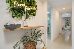 Interior - - ¡ Stylish 2BDR Apartment in Exclusive Poblado ! - (Medellín)