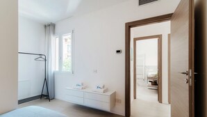 2 slaapkamers, een strijkplank/strijkijzer, gratis wifi, beddengoed