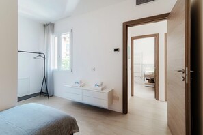 2 habitaciones, tabla de planchar con plancha y wifi gratis 