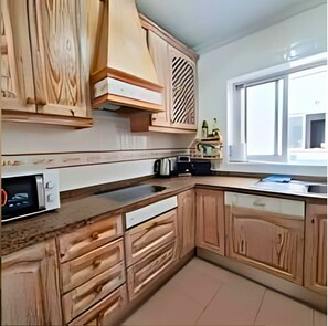 Private kitchen - Großräumige Wohnung in Ruhiger Lage, Aber Dennoch Zentrumsnah (Málaga)