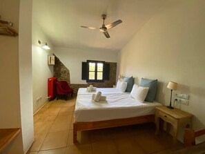 6 soverom, strykejern/-brett, wi-fi (inkludert) og sengetøy