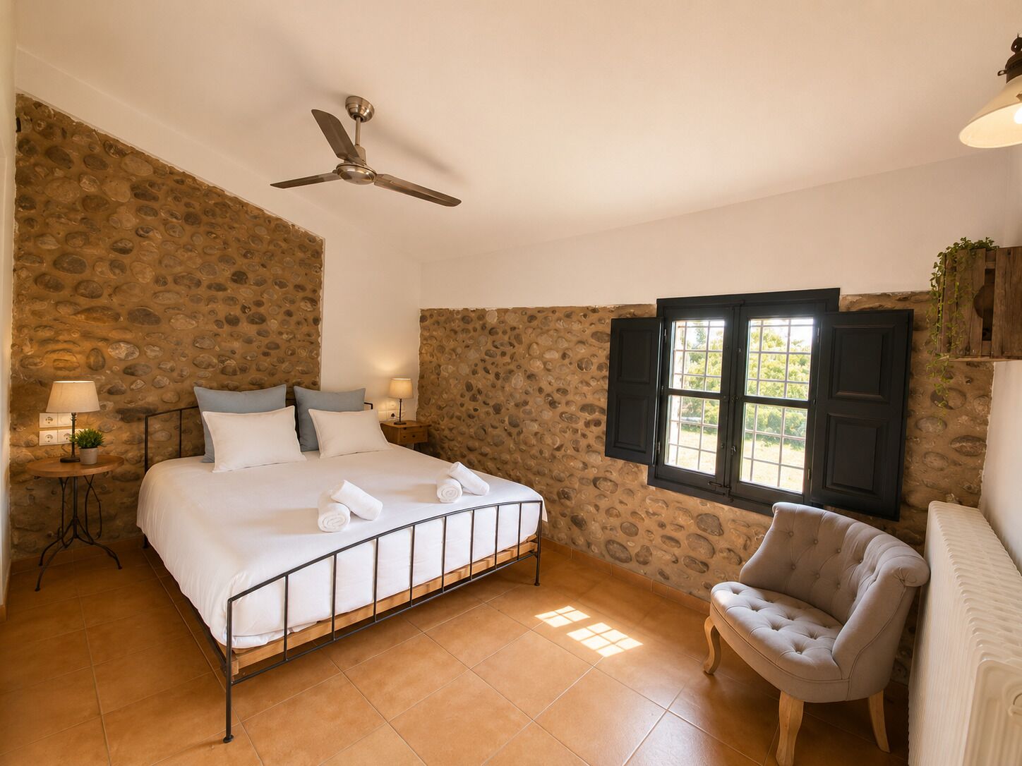 6 bedrooms, iron/ironing board, free WiFi, bed sheets