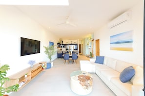 Smart TV, books