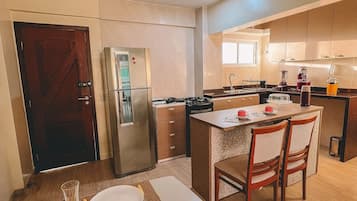 Apartment | Dining