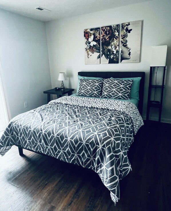 1 bedroom, desk, iron/ironing board, free WiFi