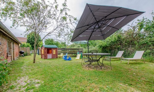 Les Volets Bleus & Les P'tits Cailloux