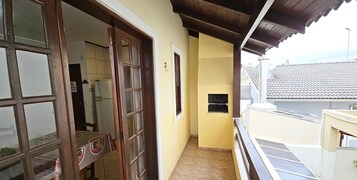 Apartamento superior | Servicio de comidas en la habitación