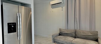 Unit 6 -1 BDRM/Pool/Near Beach/Airport/Supermarket