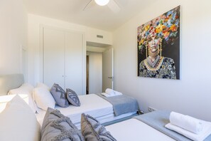 3 bedrooms, iron/ironing board, free WiFi, bed sheets