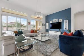 Smart TV, books, computer monitors, printers - 2-bedroom house in superb Rancho Mirage Dell Webb 55+ Community. (Rancho Mirage)