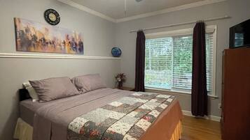 2 habitaciones, escritorio, tabla de planchar con plancha y wifi gratis