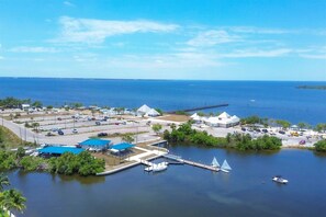 Marina/club náutico