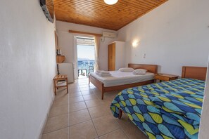 1 bedroom, bed sheets