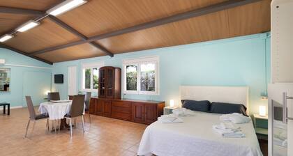 Country House 'La Geneta' with Private Pool, Wi-Fi and Air Conditioning