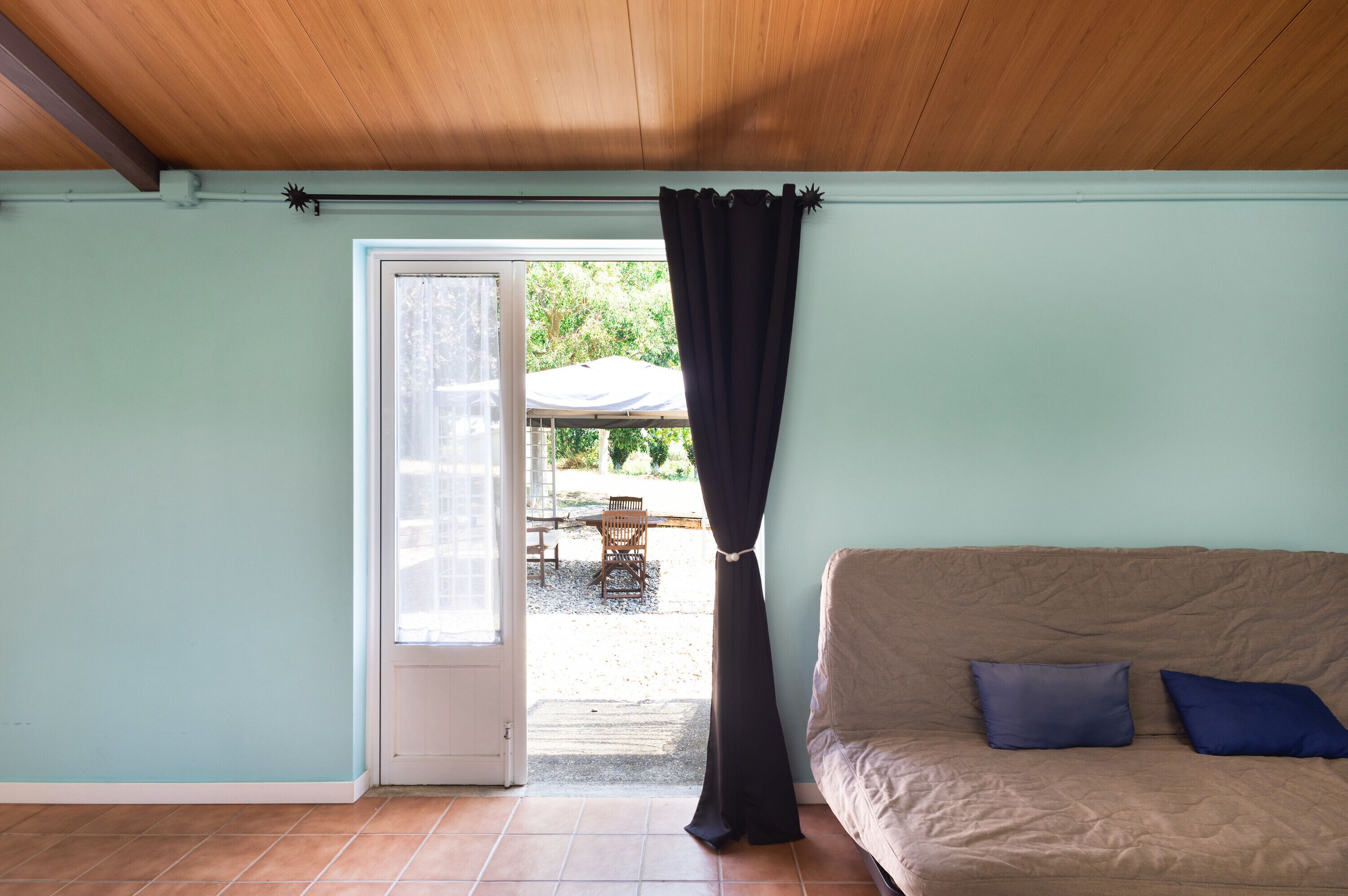 TV, tavolo da ping pong