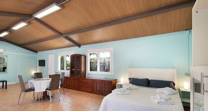 Country House 'La Geneta' with Private Pool, Wi-Fi and Air Conditioning