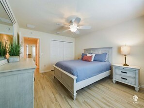 3 bedrooms, iron/ironing board, WiFi, bed sheets - The Village of Fernandina (The Villages)